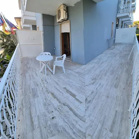 President Ξενοδοχείο 3*