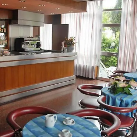 总统酒店 酒店 3*