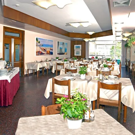 总统酒店 圣贝内代托-德尔特龙托