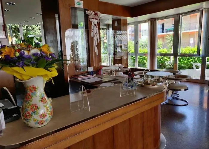 President Ξενοδοχείο Σαν Μπενεντέτο ντελ Τρόντο