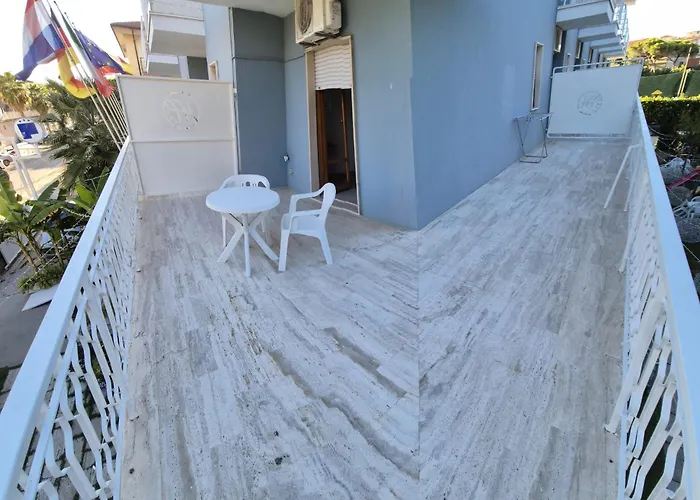 President Ξενοδοχείο 3*